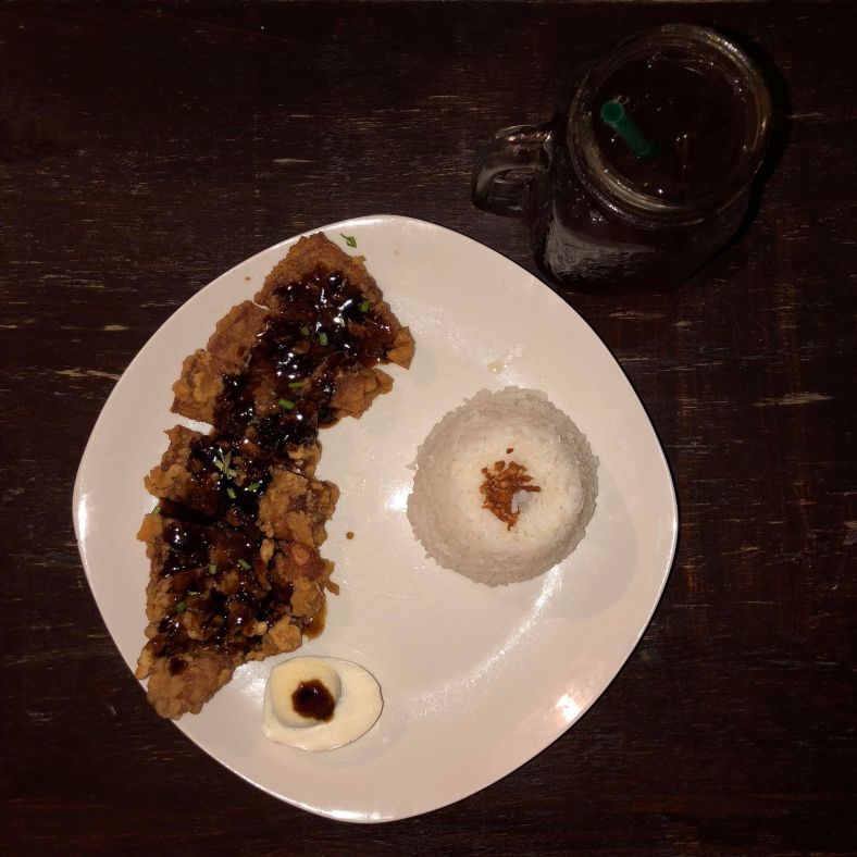 42160678_324076874815628_6422395774599954432_n